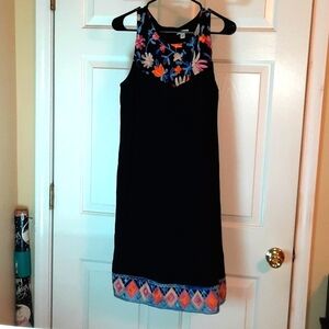 C est 1946  Black dress size 14/16W colorful embroidery neck and hem line